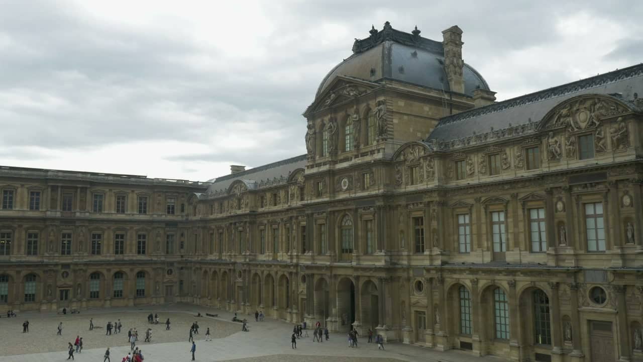 The domed Sully pavilion above the Cour Carrée